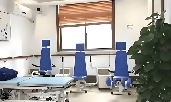 囧穿：家有山贼